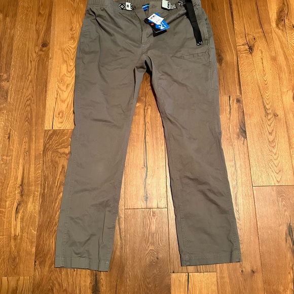 NWT Men's Kavu Hit The Road Stretch Twill Belted Pant, Dusty Sage, size XL - Picture 2 of 11
